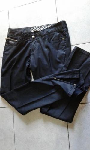 VENDO JEANS SEMI- ELASTIZADO Y CHUPIN CON CIERRE, TALLE 40.