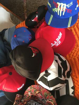 Gorras varias exelente estado