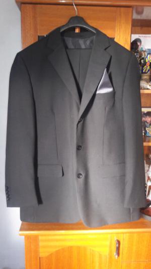 Se vende traje