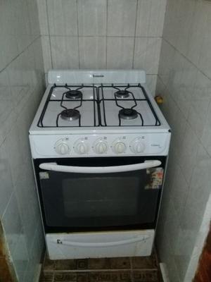 VENDO COCINA Y HELADERA