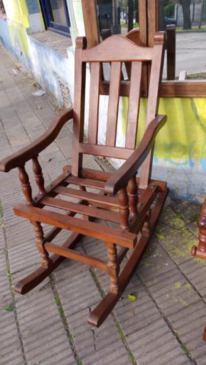 antigua silla mecedora de algarrobo
