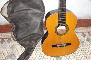 Guitarra criolla de practica