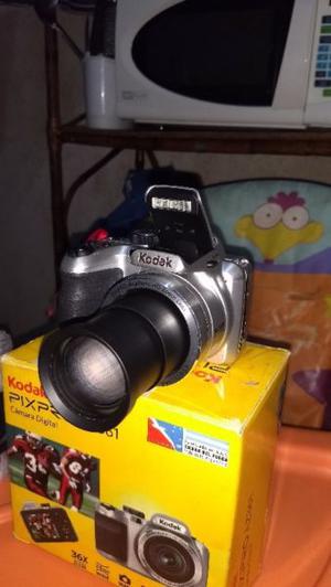 Vendo cámara de fotos Kodak pixpro AZ 361