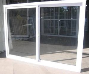 Ventana de aluminio blanco