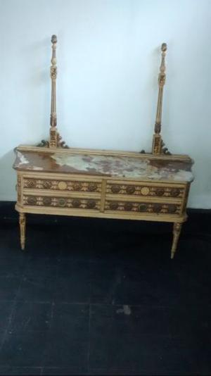 antiguo mueble (dressoire)