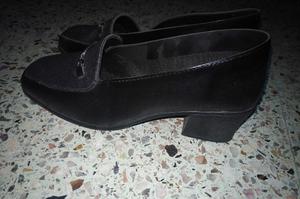 2 pares de zapatos. Talles 38 y 39