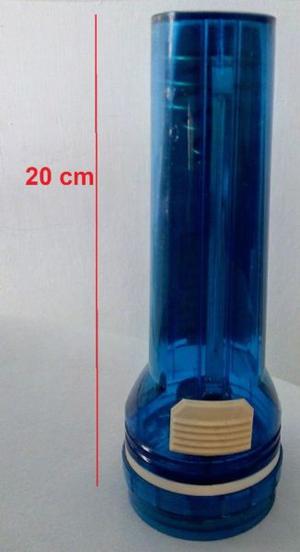 Linterna de plástico reforzado para 2 pilas grandes