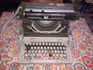 Maquina de escribir antigua.
