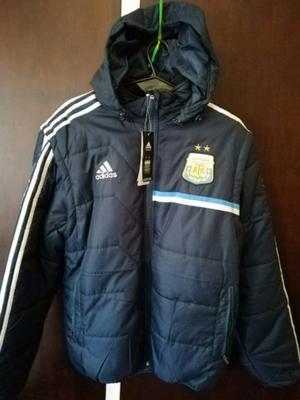 VENDO CAMPERA DE LA SELECCIÓN ARGENTINA NUEVA