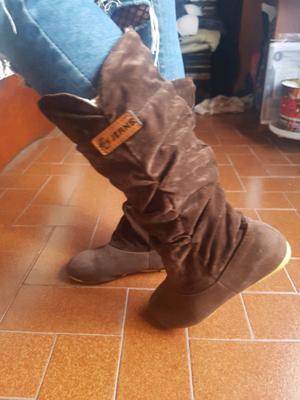 Vendo Botas Nro 38