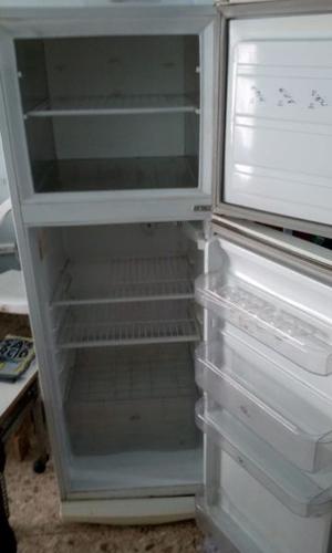 vendo heladera con freezer