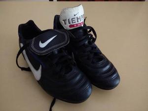 Botines NIke Tiempo 500 N°38.5