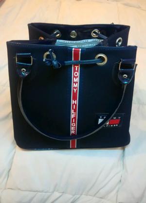 Vendo cartera Tommy Hilfiger