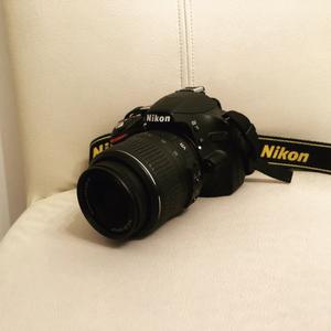 Nikon D + lente gb + bolso. Muy buen estado