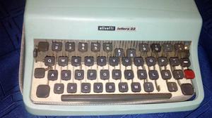 Maquina de escribir olivetti "