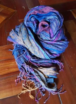 Pañuelo bufanda chalina mujer. Usados