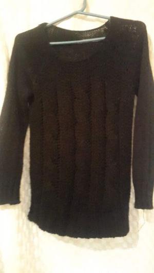 Sweater Negro Abrigado