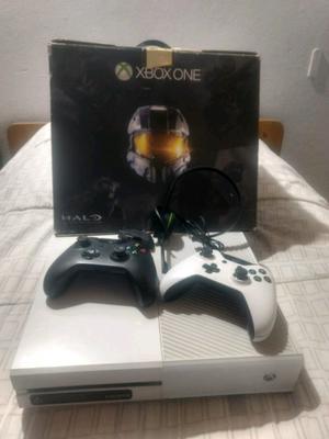 Xbox One (Halo edition)