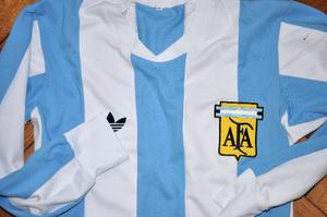 Camiseta Retro Argentina  Manga Larga Kempes