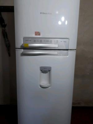 Heladera con Freezer Electrolux