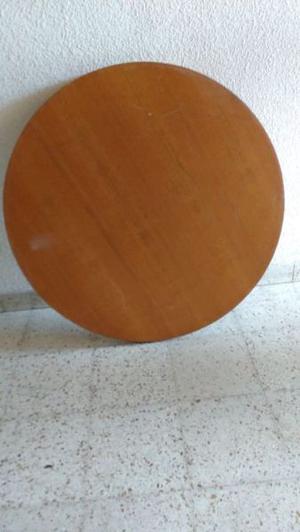 REMATO mesa redonda de madera.