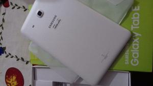 Vendo tablet Samsung tab E