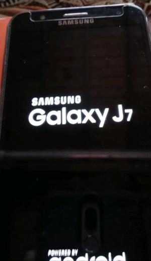 Samsung Galaxy J7 color negro impecable