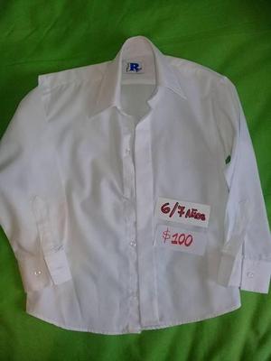 camisa y zapatos colegiales