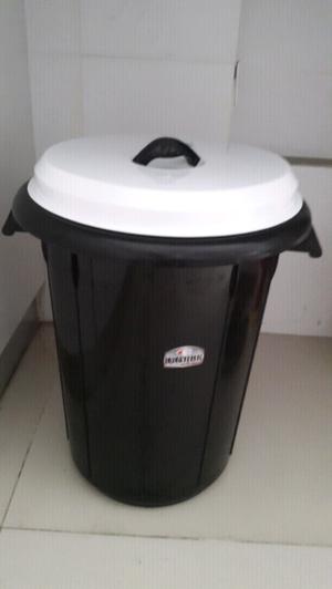 Cesto de basura colombraro