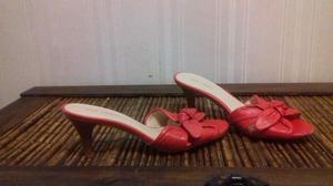 Sandalias Color Rojo Con Moño Via Uno Usado -muy Poco Uso