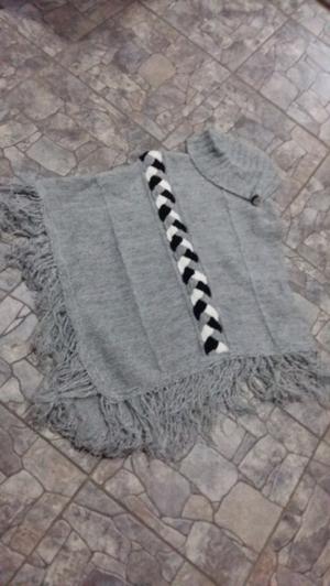 Poncho tejido en lana