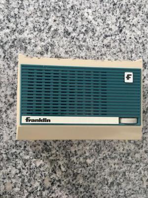 RADIO FRANKLIN CON FUNDA DE CUERO