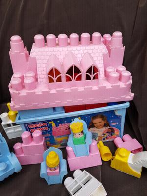 Castillo con mega bloques