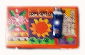 HErmosa alegre caja boliviana artesania local