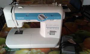 Vendo Maquina de Coser. Escucho Oferta.