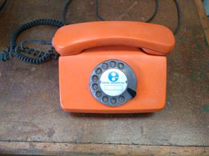 Vendo teléfono antiguo.