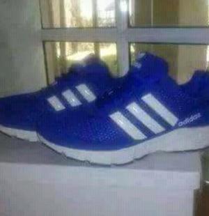 Zapatillas Adidas !!