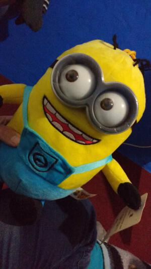 Peluche minions original nuevo