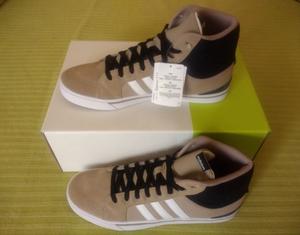 ZAPATILLAS ADIDAS PARK ST MID NRO US11.5. BOTAS. NUEVAS