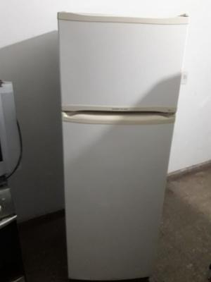 Heladera Eslabón de Lujo con Freezer