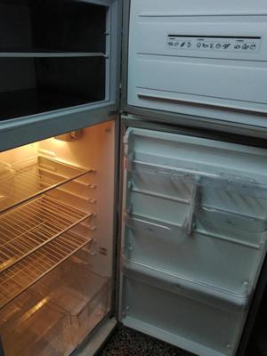 Vendo Heladera Patrick con Freezer 280 L