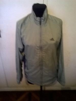 Campera Adidas deportiva talle 2