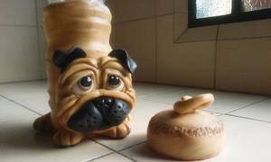 Dos (2) Frascos Perro realizados en porcelana fría