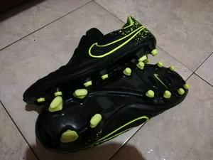 Nike tiempo t42 y 1/2