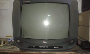 TV LG 20 pulgadas funcionando. Sin remoto.