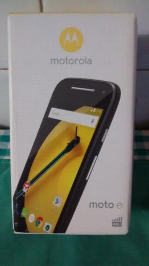 Vendo caja para moto e impecable