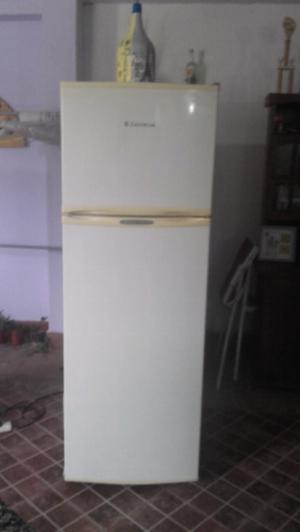 Vendo heladera electrolux