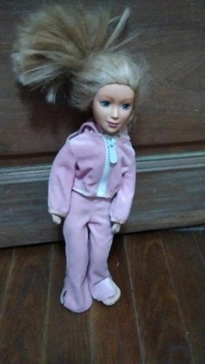 Muñeca tipo Barbie