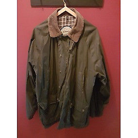 Campera 'Kewvingston'. Impermeable. Chaleco interno. Sin