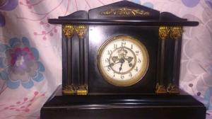 Reloj de mesa antiguo